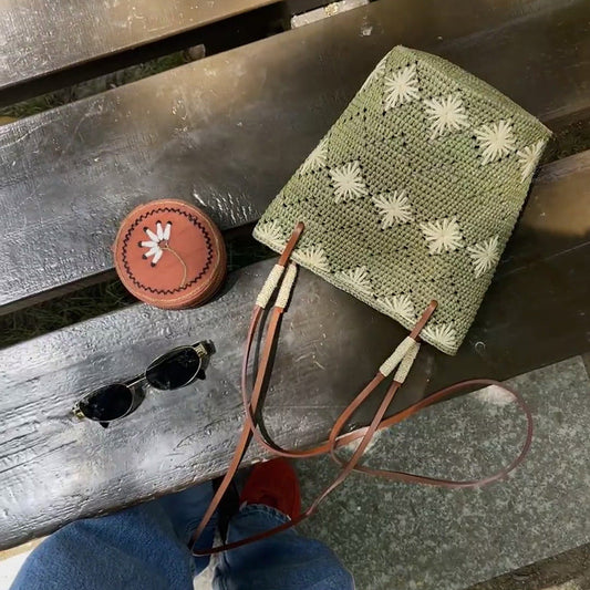 Top 7 Summer Travel Essentials : Why a Raffia Bag Should Be One of Them