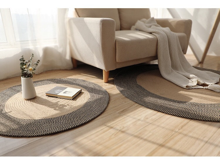 Noir Edge Round Raffia Rug – Minimalist Natural Fiber Floor Mat in Sand & Black